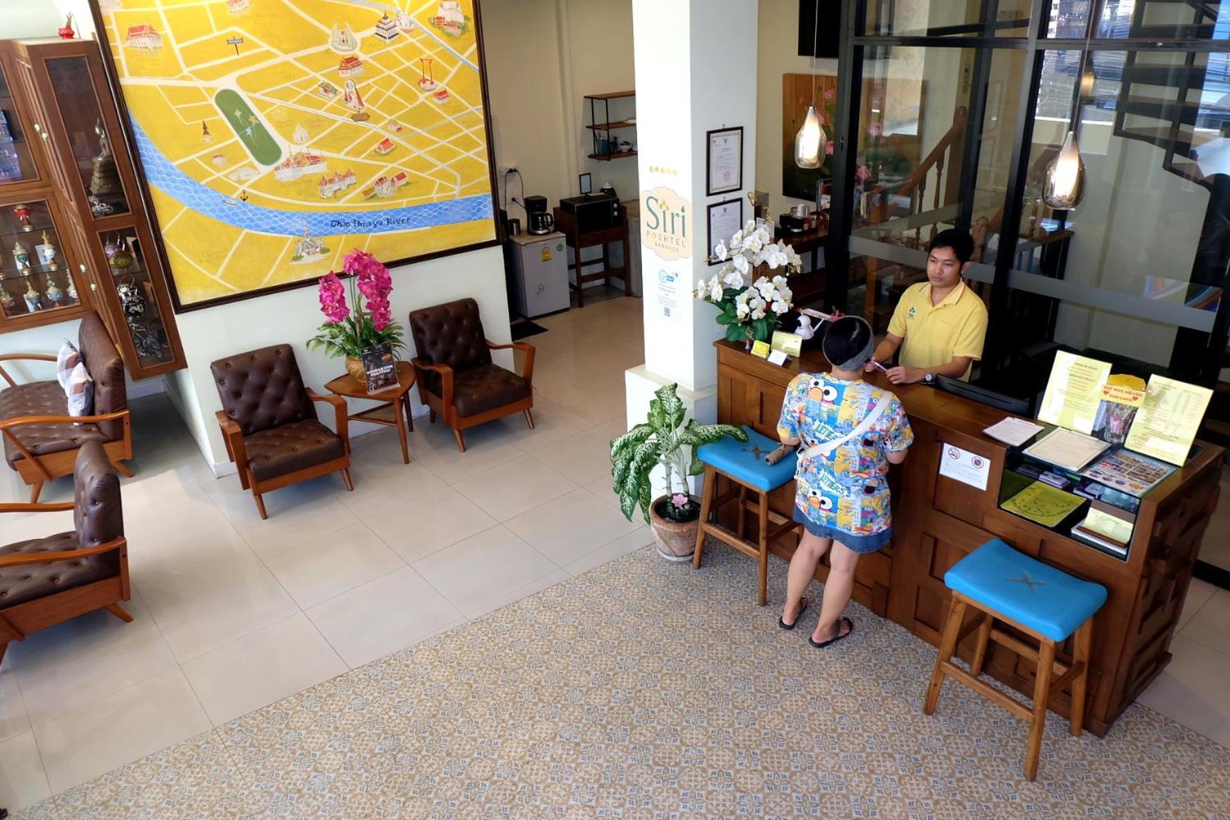 Siri Poshtel Bangkok Vandrarhem Exteriör bild