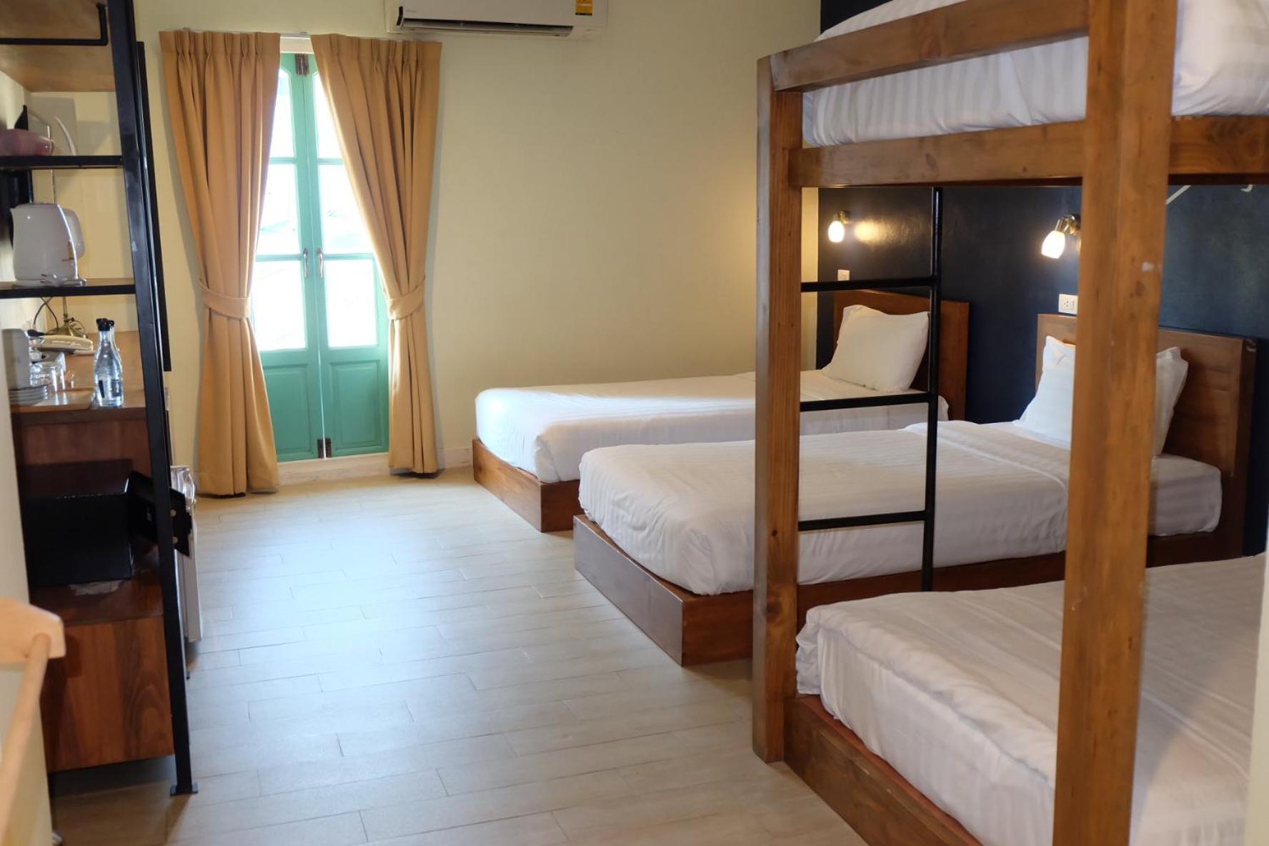 Siri Poshtel Bangkok Vandrarhem Rum bild